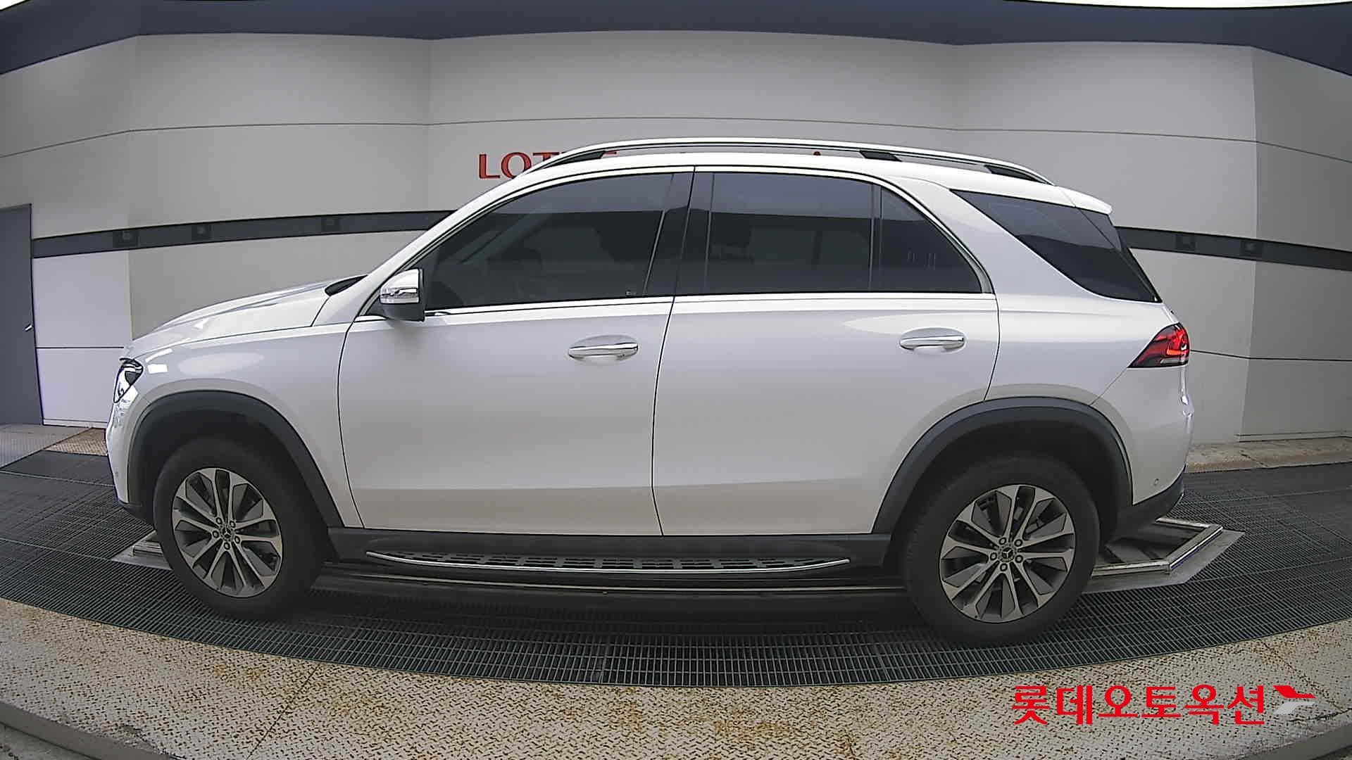 مرسيدس - GLE-Class | 300 (D) 2.0 4MATIC 6