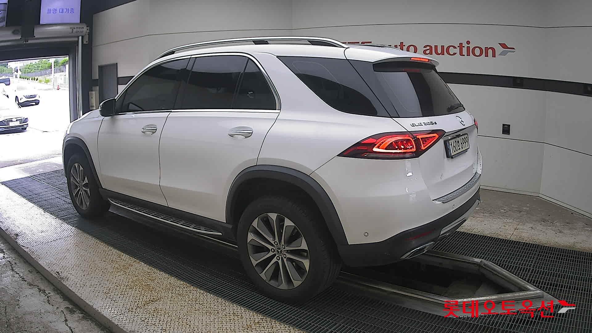 مرسيدس - GLE-Class | 300 (D) 2.0 4MATIC 8