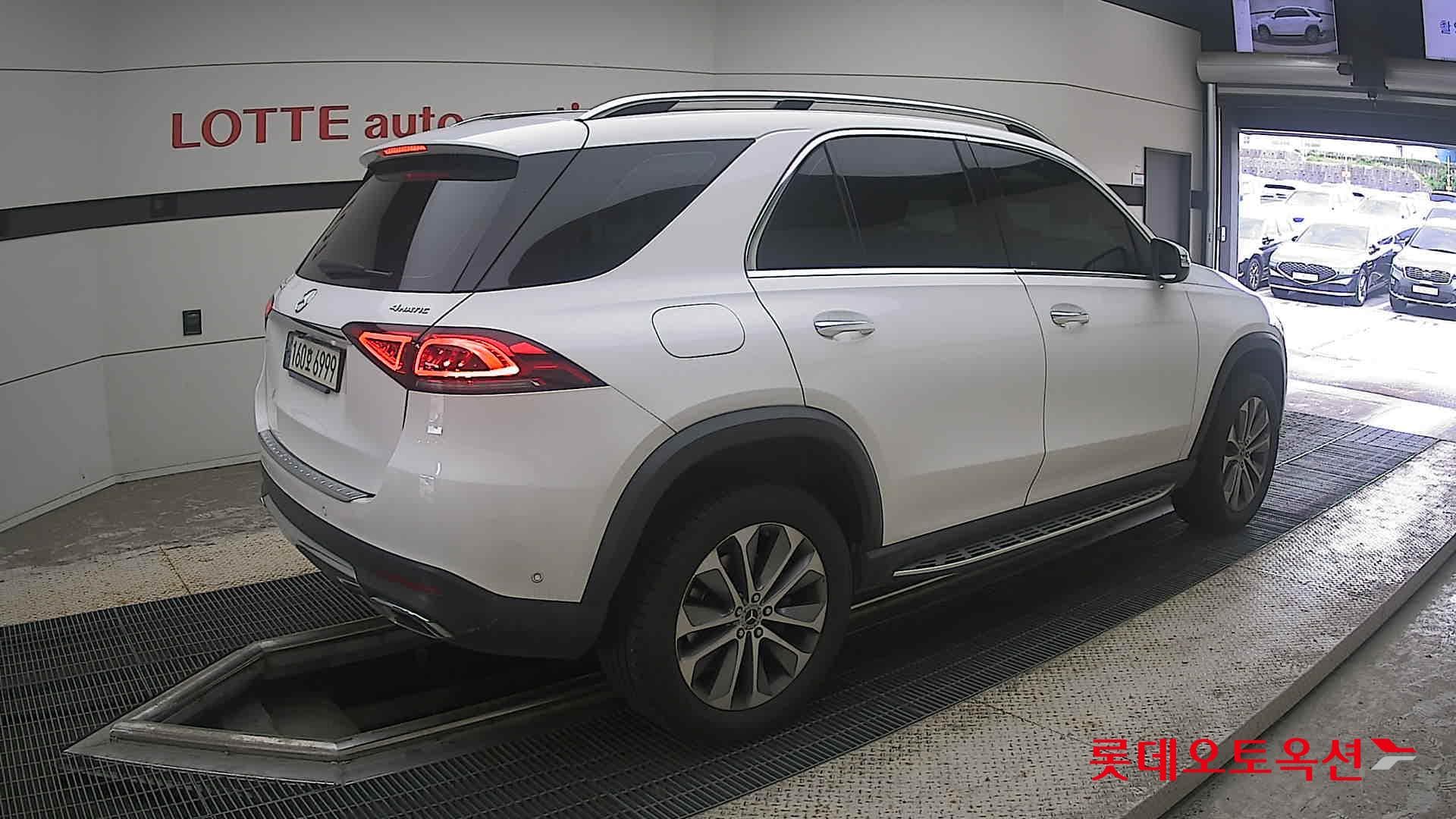 مرسيدس - GLE-Class | 300 (D) 2.0 4MATIC 14
