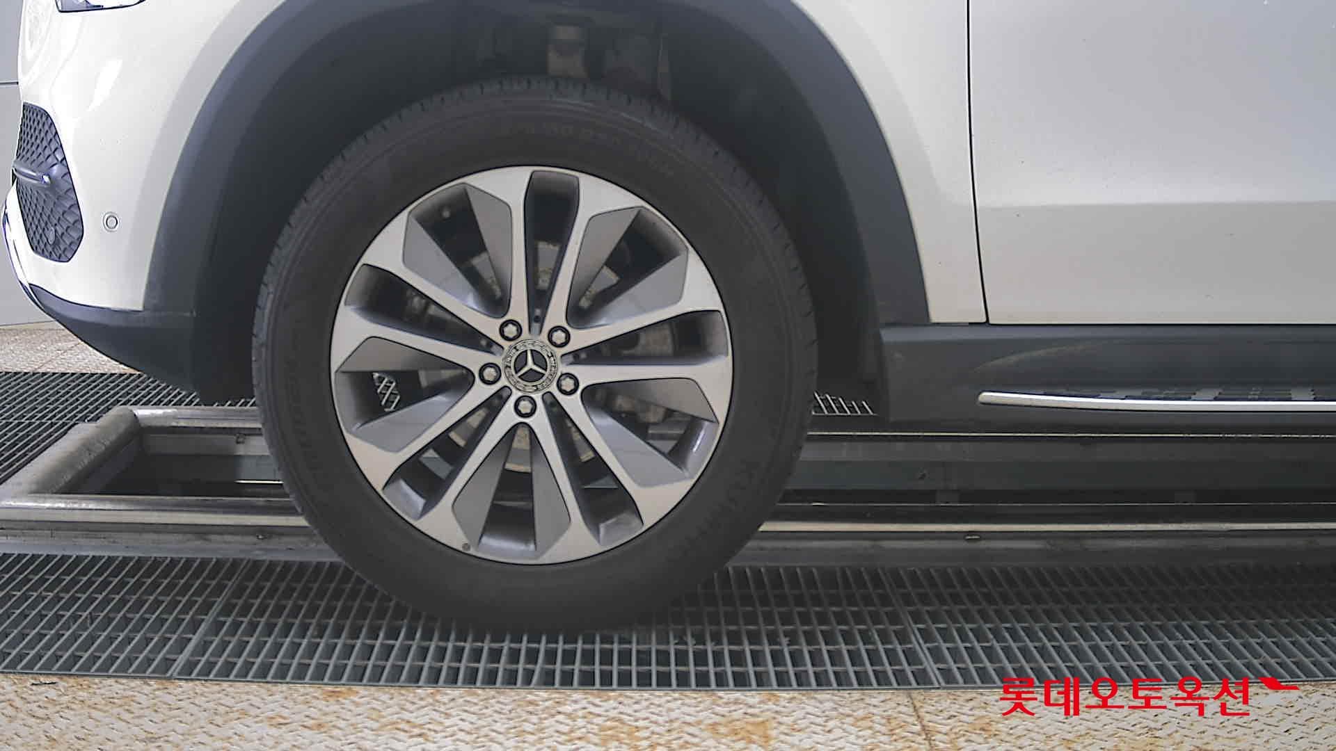 مرسيدس - GLE-Class | 300 (D) 2.0 4MATIC 21