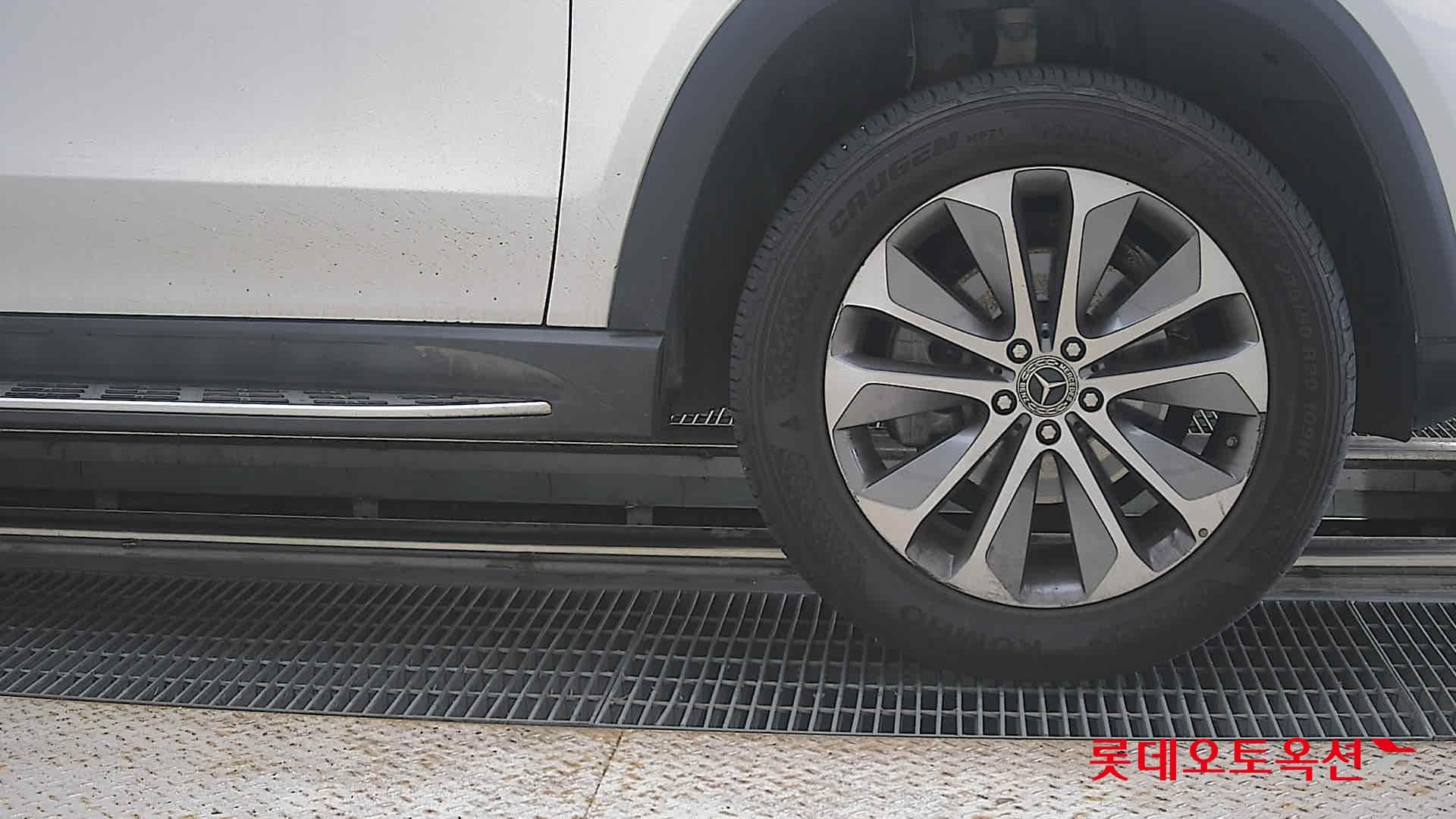 مرسيدس - GLE-Class | 300 (D) 2.0 4MATIC 23