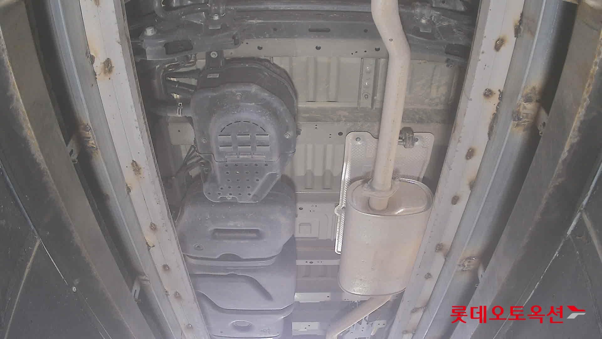 Hyundai - Staria | (D) 2.2 7Seater Inspiration 27