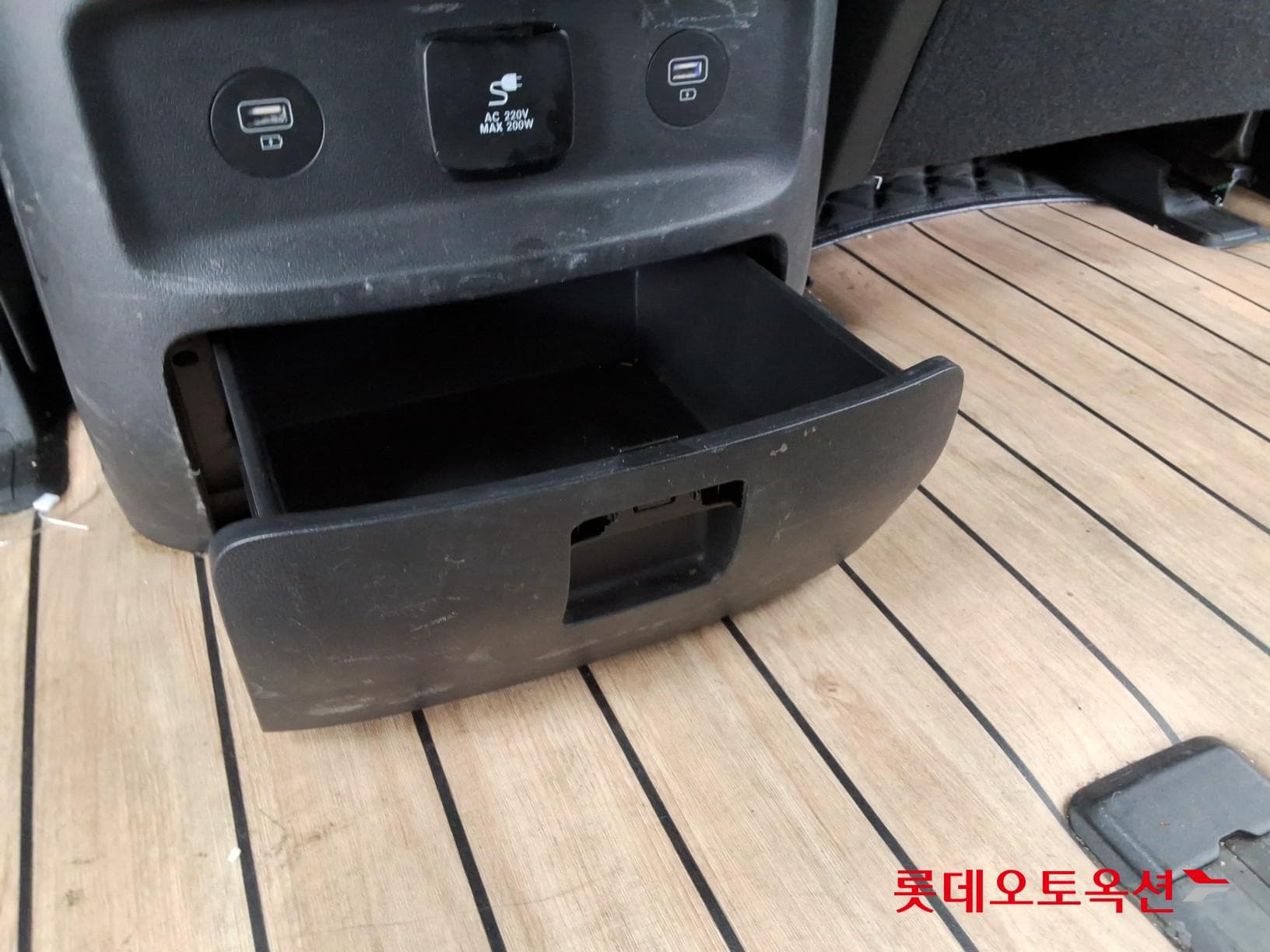 Hyundai - Staria | (D) 2.2 7Seater Inspiration 39