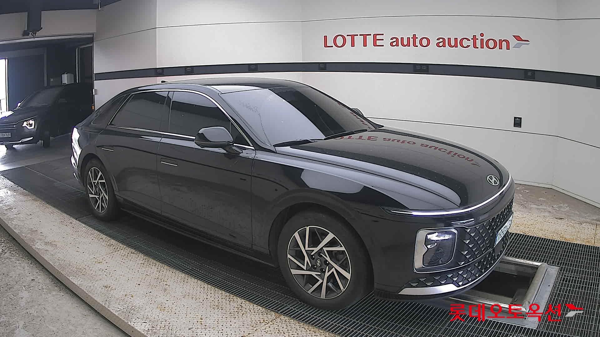 Hyundai - Grandeur | GN7 (G) 2.5 Exclusive 18