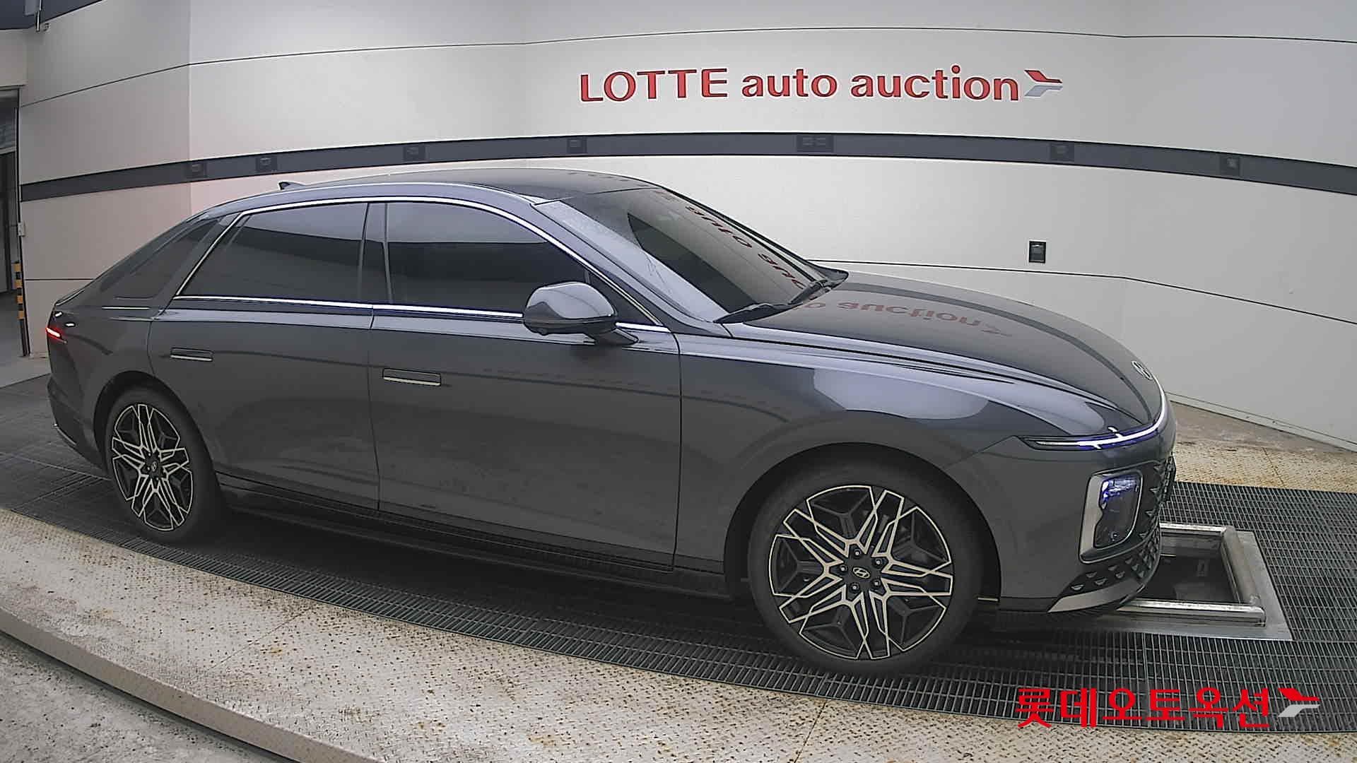Hyundai - Grandeur | GN7 (G)3.5 Exclusive 2WD AT 17