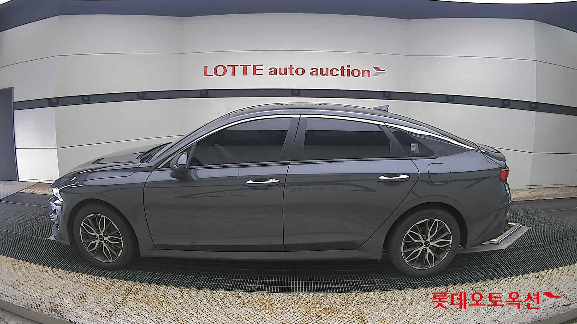 Kia - K5 | INTERACTIVE (G) 2.0 Prestige 6