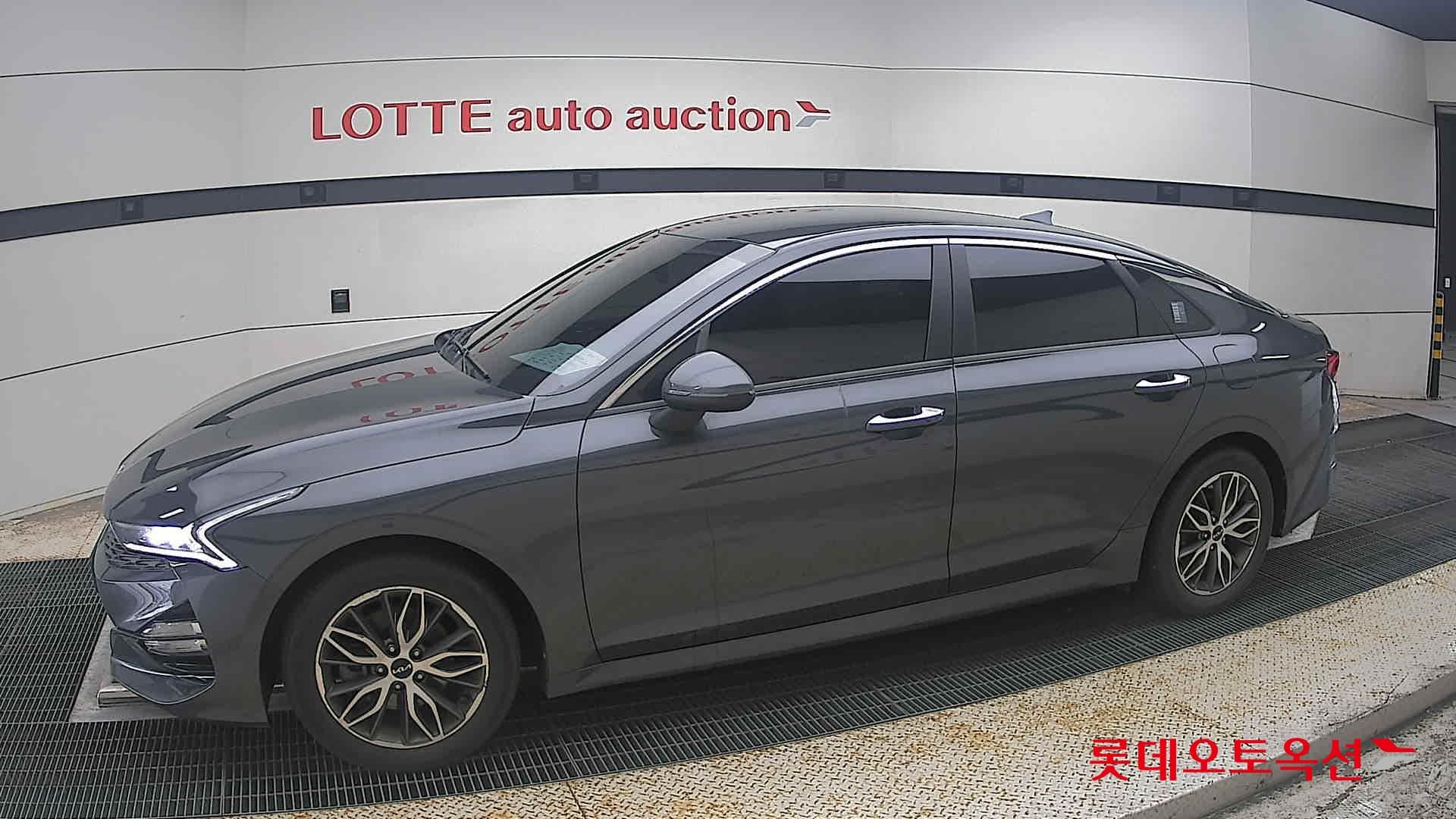 Kia - K5 | INTERACTIVE (G) 2.0 Prestige 5