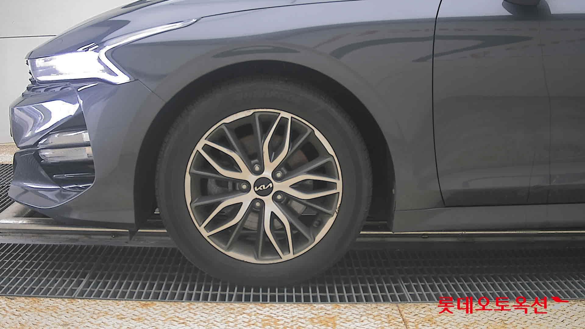 Kia - K5 | INTERACTIVE (G) 2.0 Prestige 21
