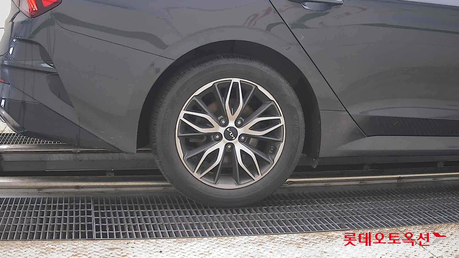 Kia - K5 | INTERACTIVE (G) 2.0 Prestige 24