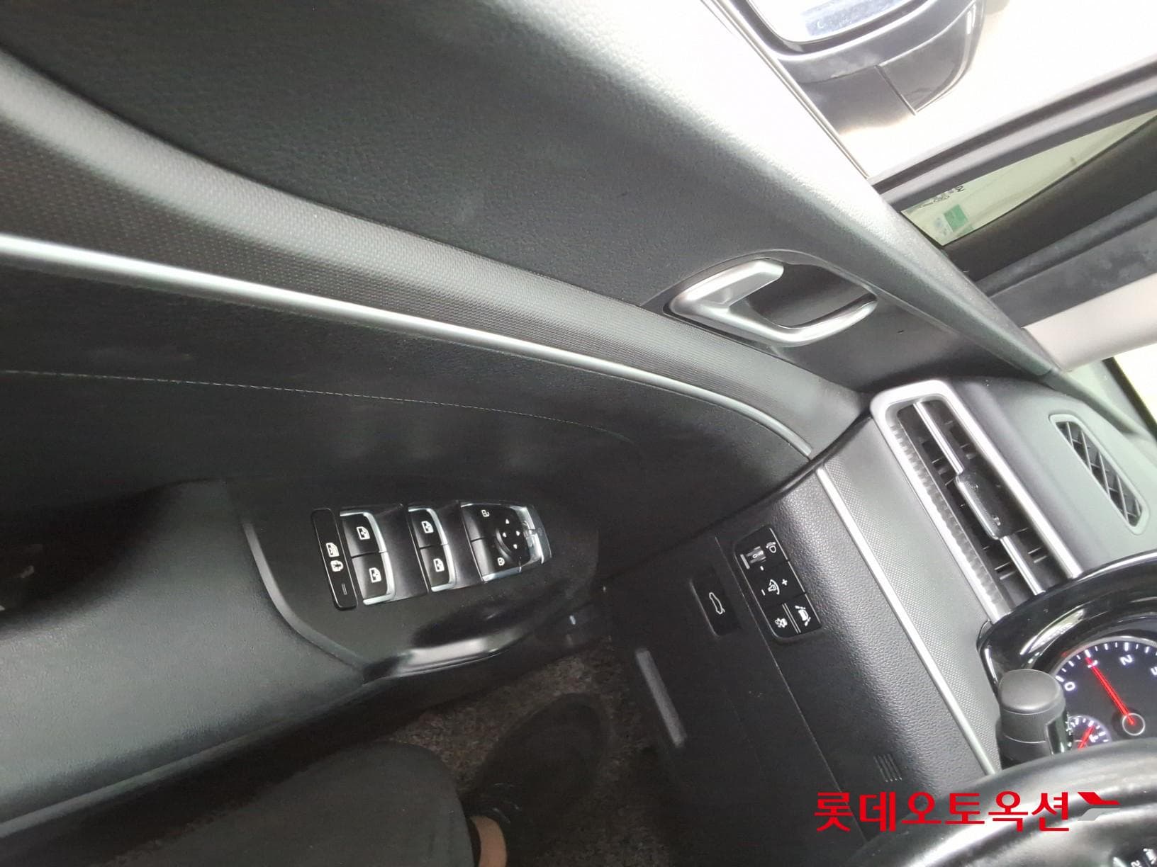 Kia - K5 | INTERACTIVE (G) 2.0 Prestige 28