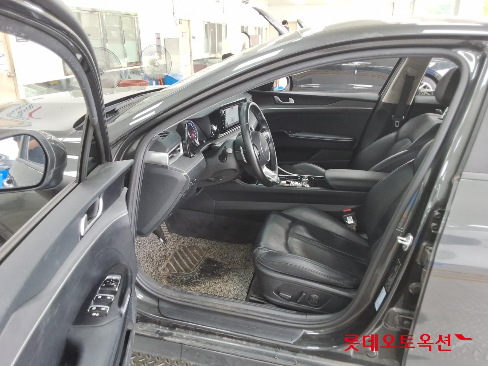 Kia - K5 | INTERACTIVE (G) 2.0 Prestige 35