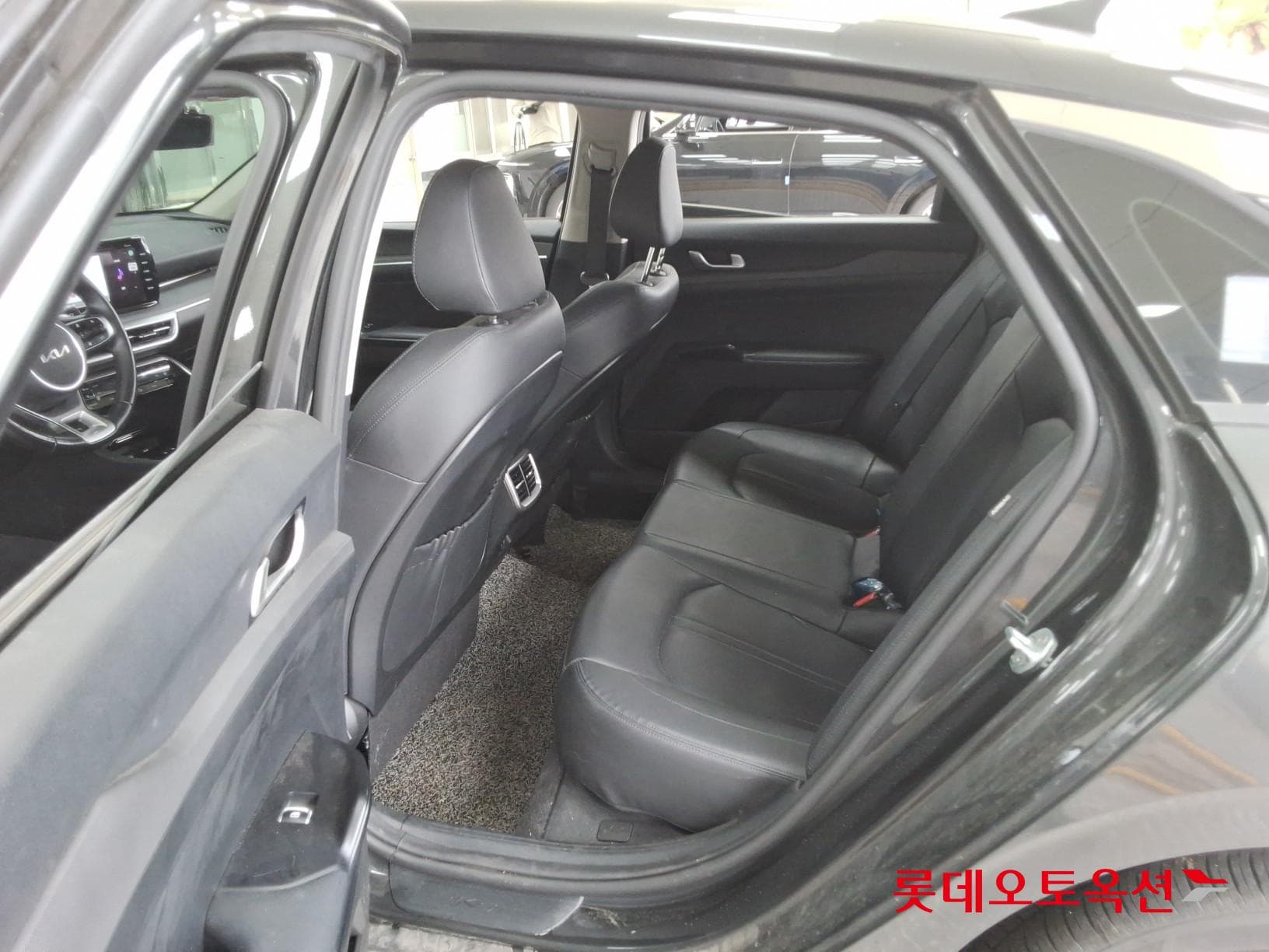 Kia - K5 | INTERACTIVE (G) 2.0 Prestige 37