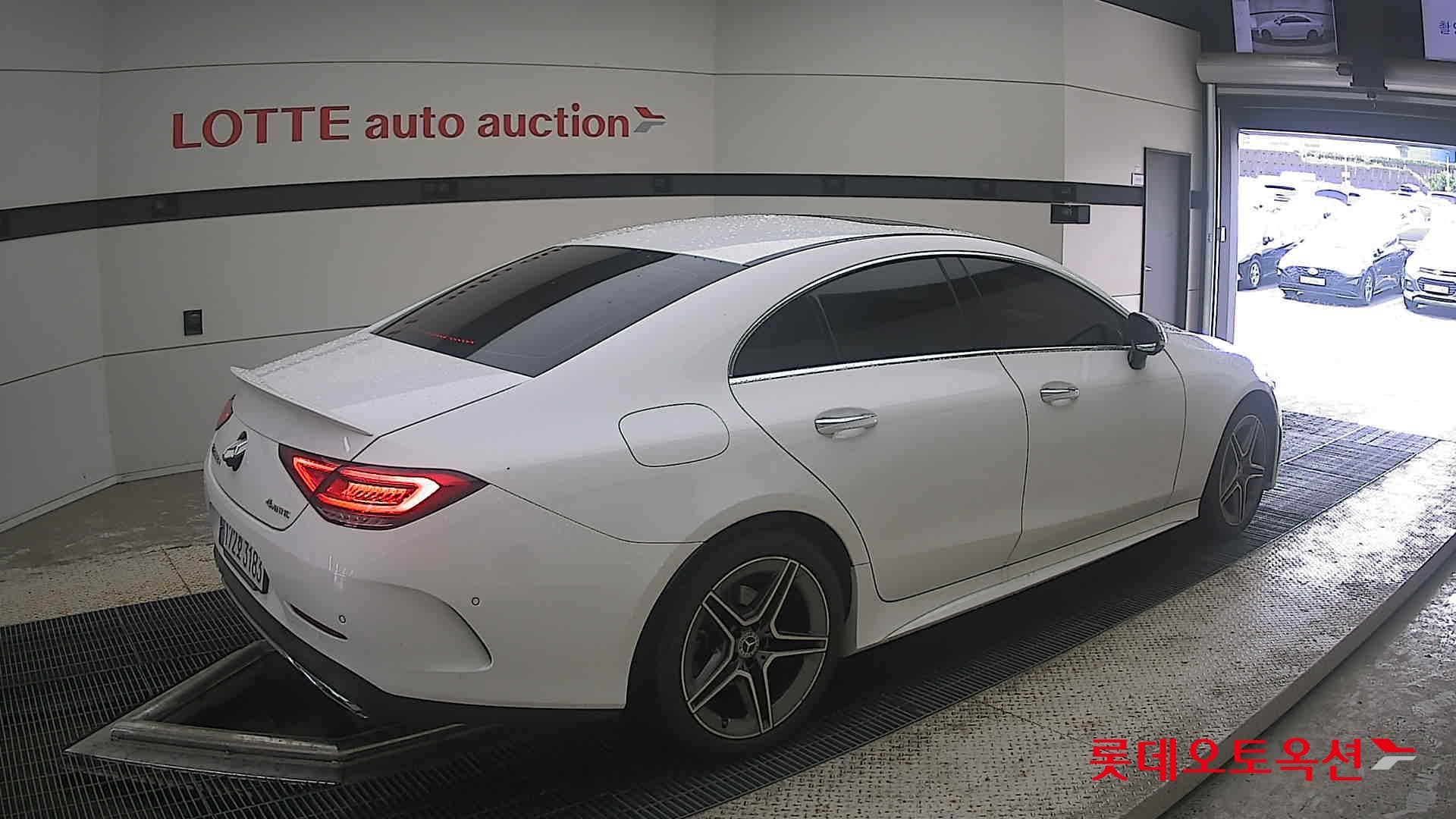 Mercedes-Benz - CLS-Class | 300 14
