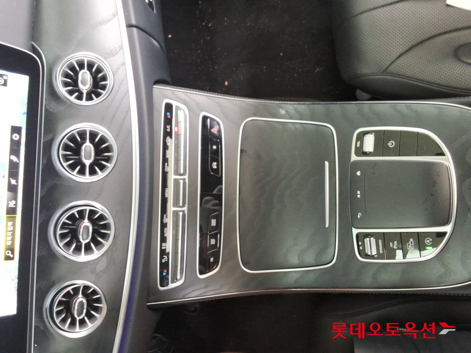 Mercedes-Benz - CLS-Class | 300 31