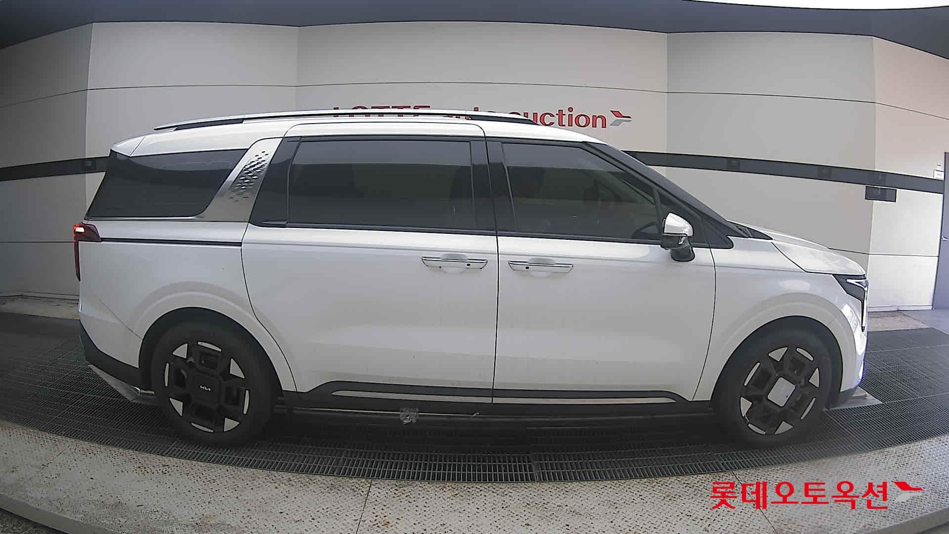 Kia - Carnival | KA4 (H)1.6 Signature 9 2WD AT 16