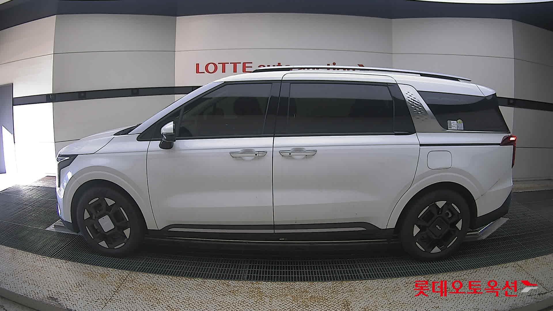 Kia - Carnival | KA4 (H)1.6 Signature 9 2WD AT 6