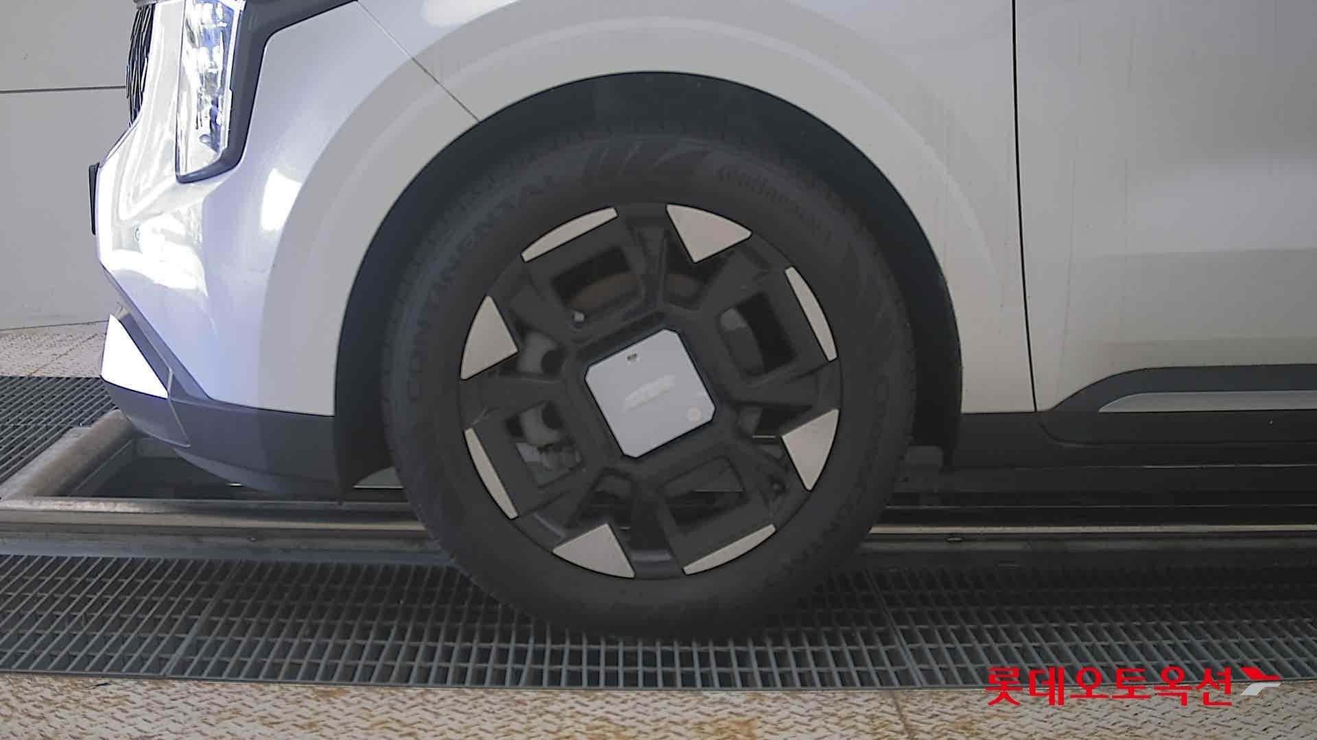 Kia - Carnival | KA4 (H)1.6 Signature 9 2WD AT 21
