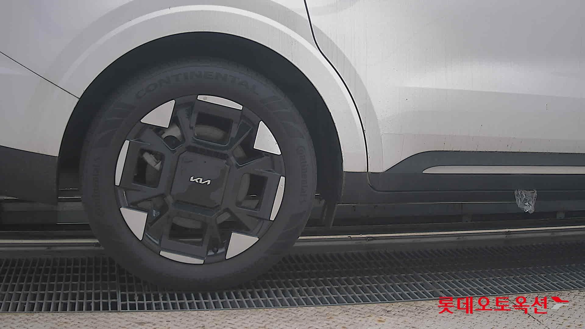 Kia - Carnival | KA4 (H)1.6 Signature 9 2WD AT 24