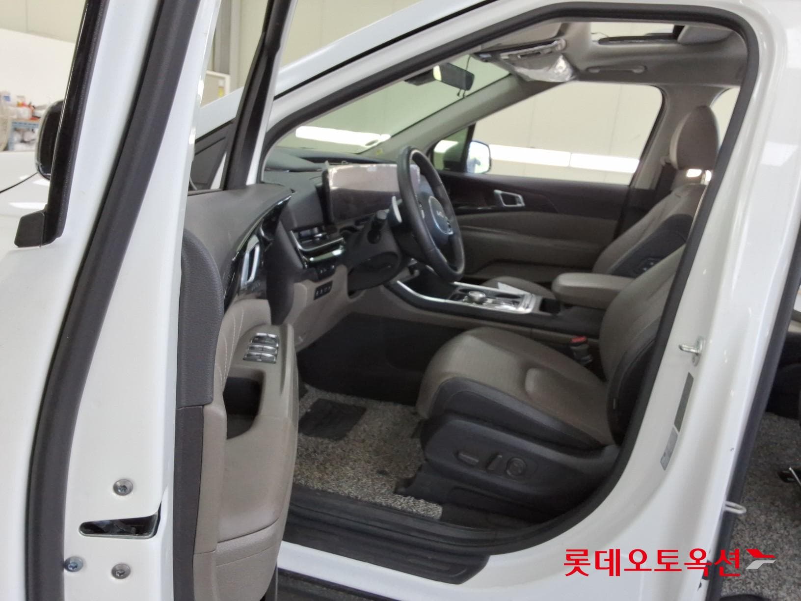 Kia - Carnival | KA4 (H)1.6 Signature 9 2WD AT 36