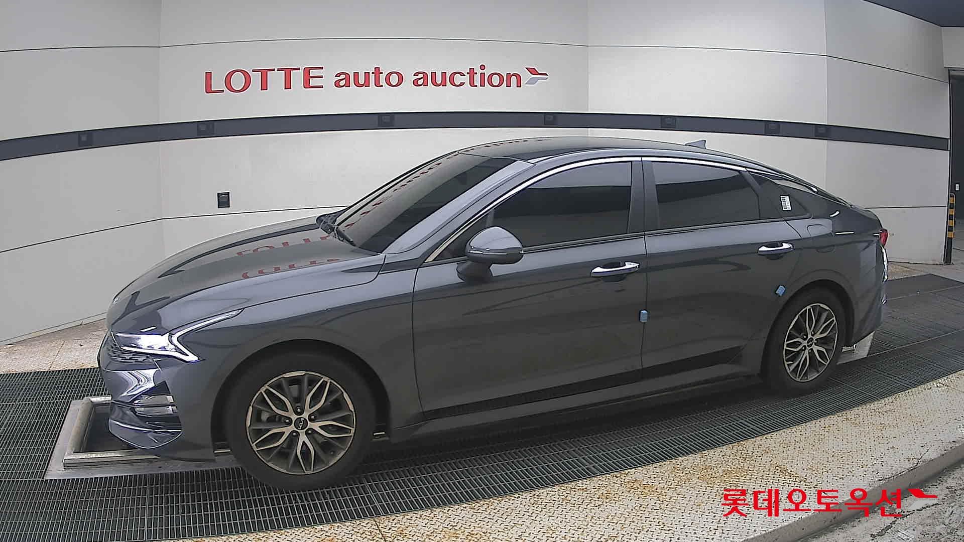 Kia - K5 | INTERACTIVE (G) 2.0 Prestige 5