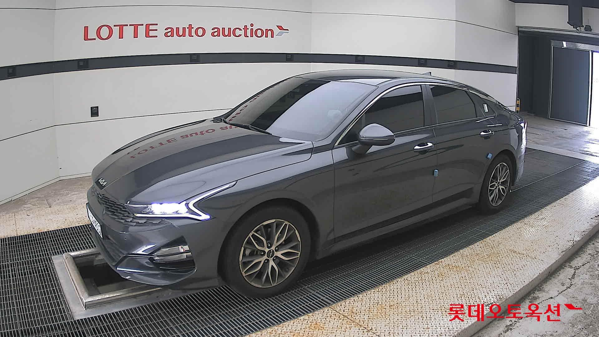 Kia - K5 | INTERACTIVE (G) 2.0 Prestige 4