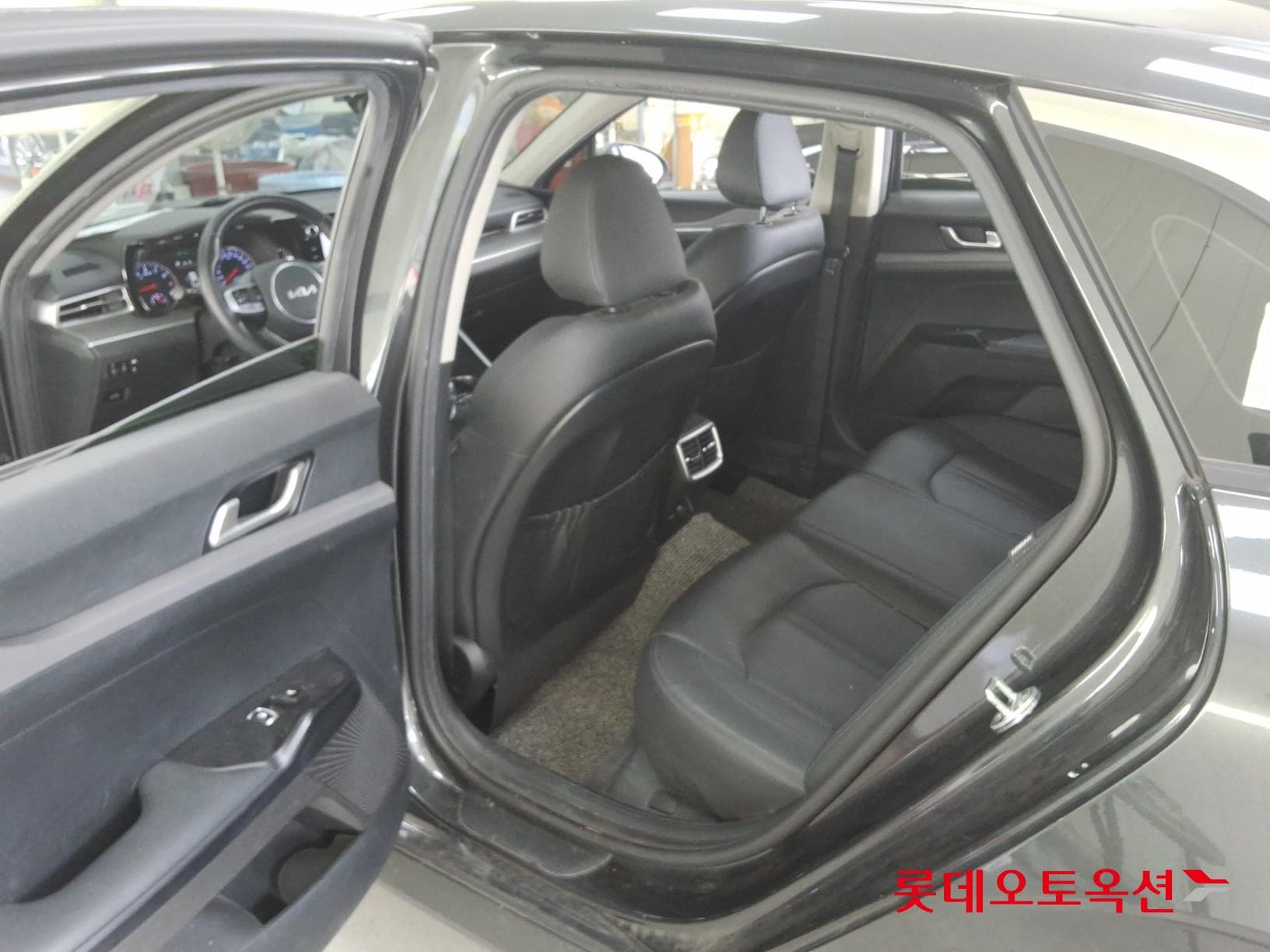 Kia - K5 | INTERACTIVE (G) 2.0 Prestige 35
