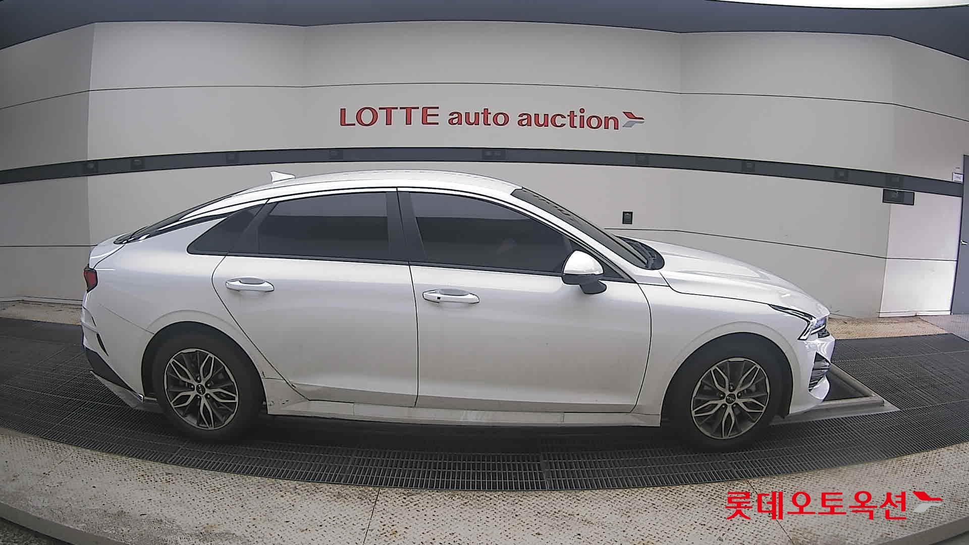 Kia - K5 | INTERACTIVE (G) 2.0 Prestige 16
