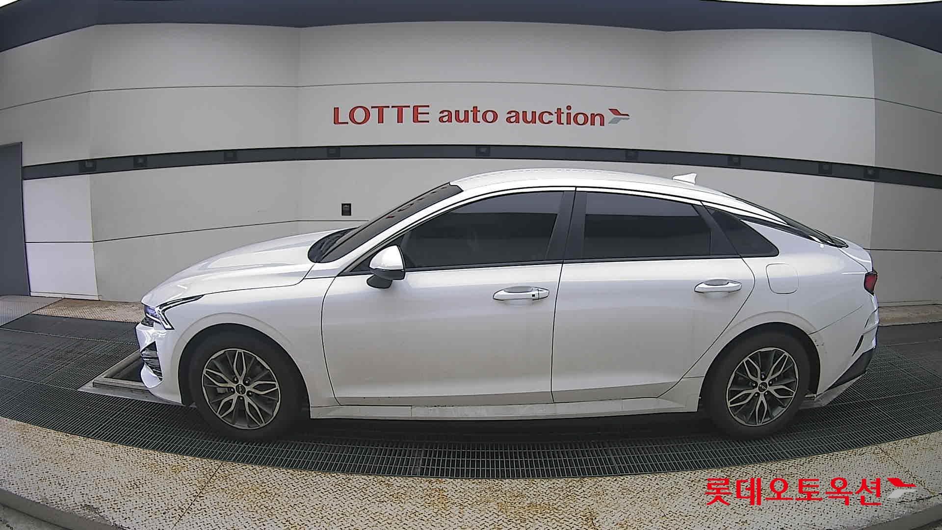 Kia - K5 | INTERACTIVE (G) 2.0 Prestige 6