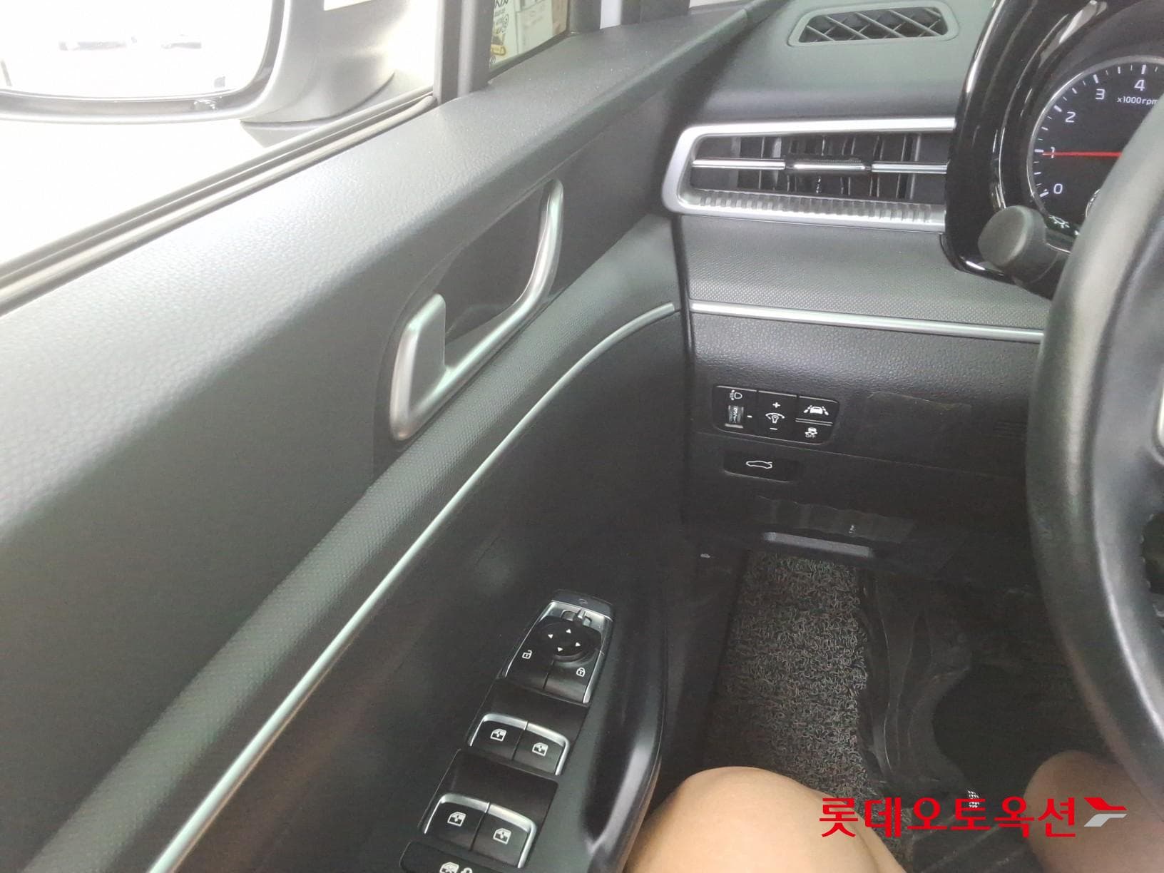 Kia - K5 | INTERACTIVE (G) 2.0 Prestige 28