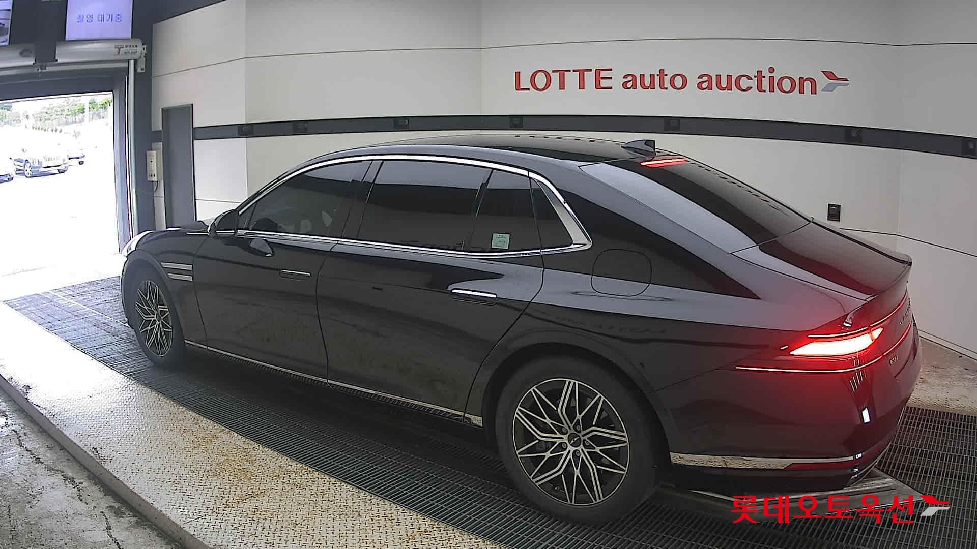 Genesis - G90 | (G) 3.5T 8