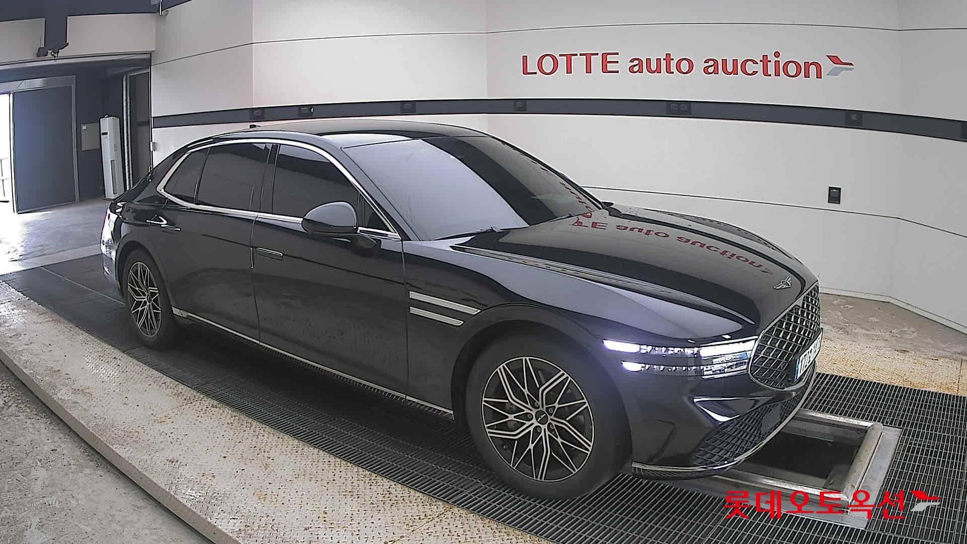 Genesis - G90 | (G) 3.5T 18