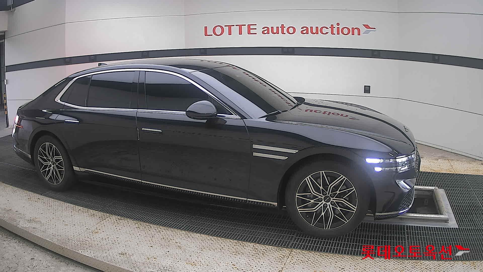Genesis - G90 | (G) 3.5T 17