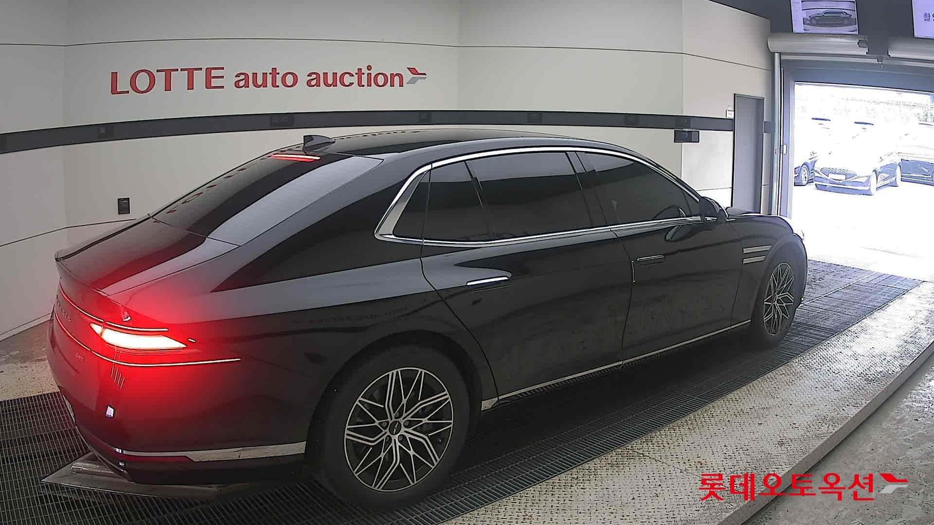 Genesis - G90 | (G) 3.5T 14
