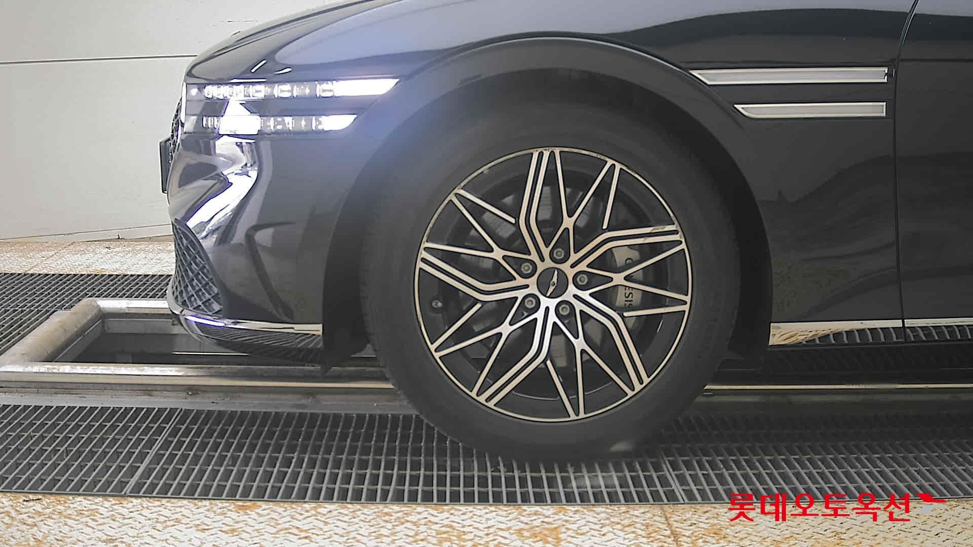Genesis - G90 | (G) 3.5T 21