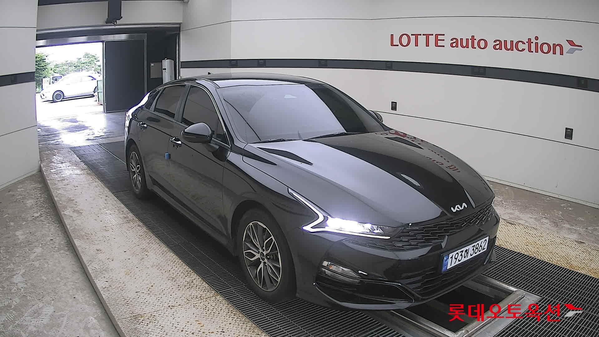 Kia - K5 | INTERACTIVE (G) 2.0 Prestige 19