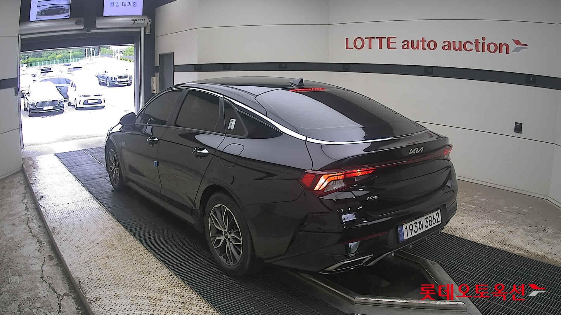 Kia - K5 | INTERACTIVE (G) 2.0 Prestige 10