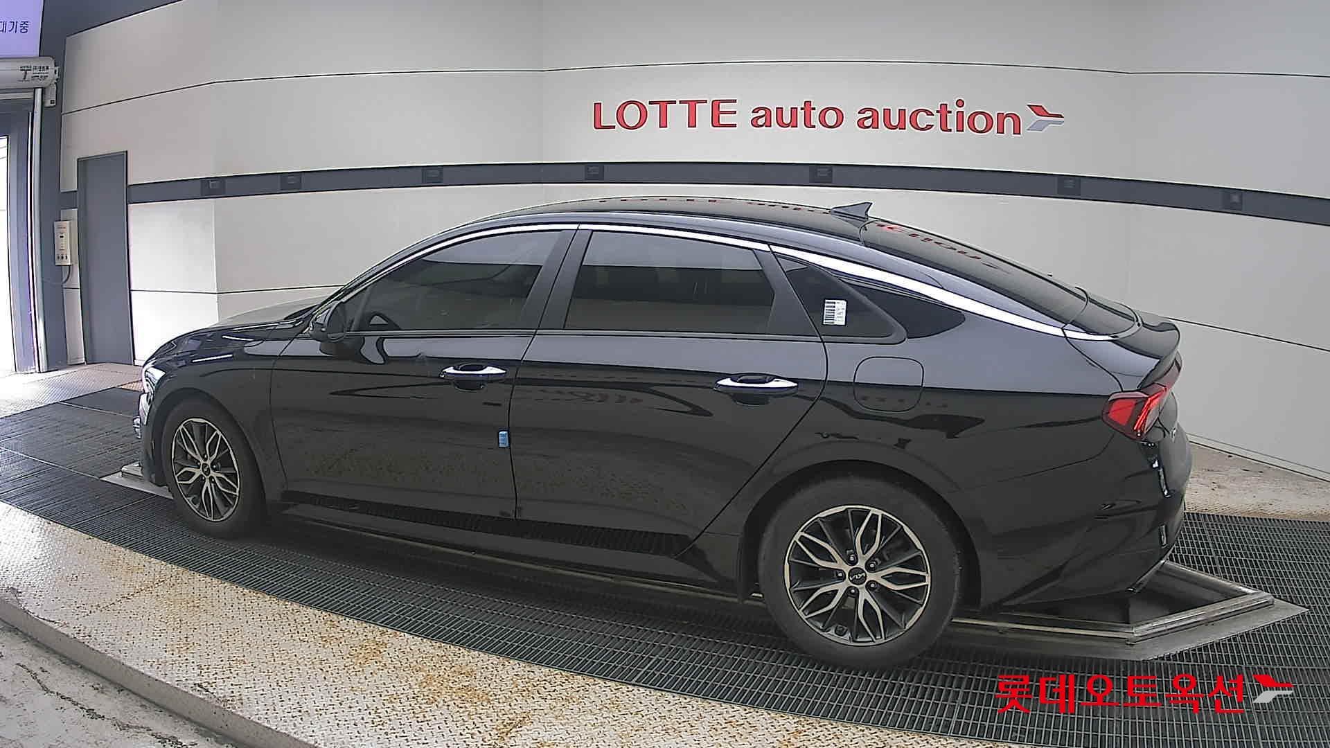 Kia - K5 | INTERACTIVE (G) 2.0 Prestige 7
