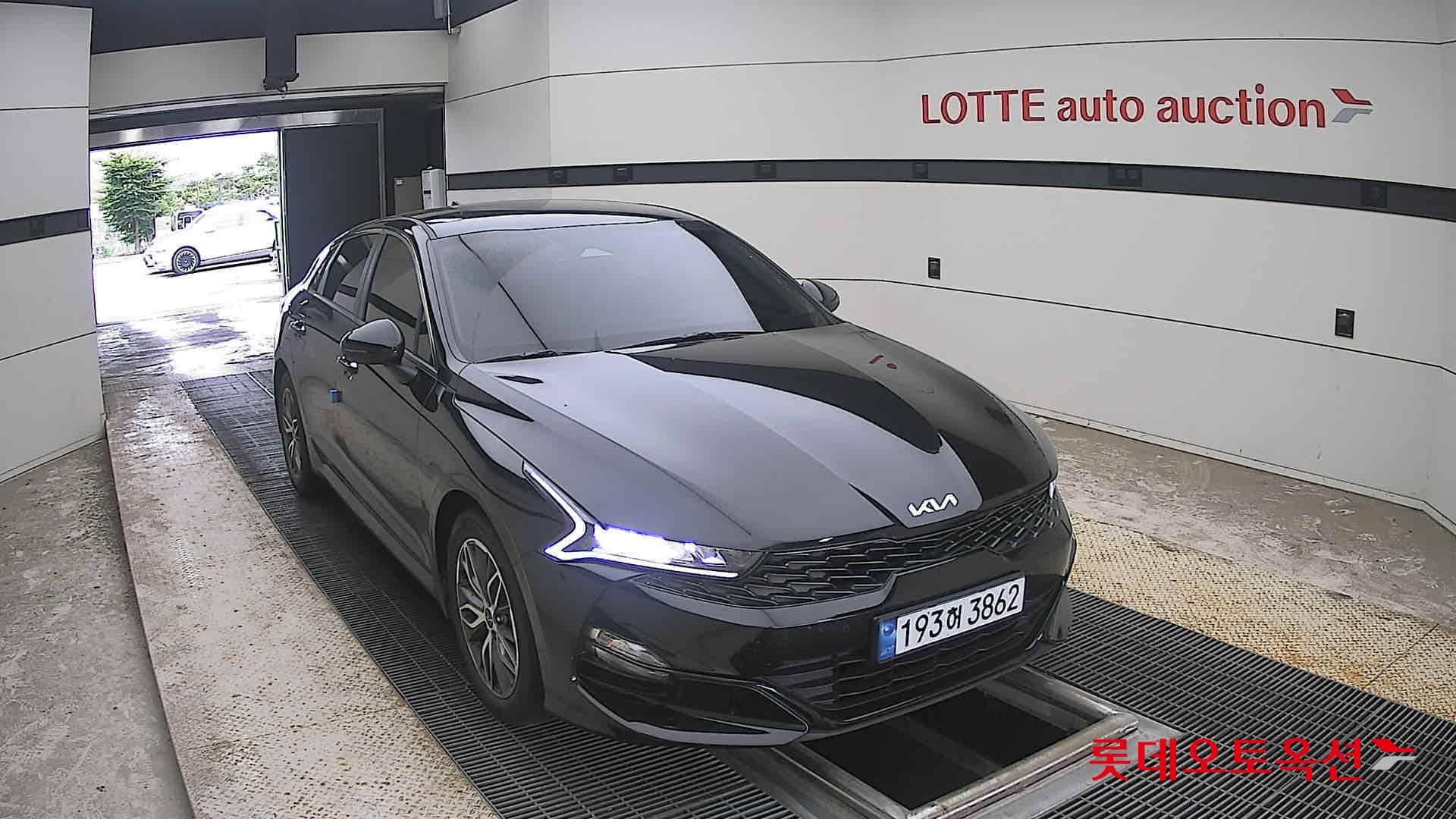 Kia - K5 | INTERACTIVE (G) 2.0 Prestige 20