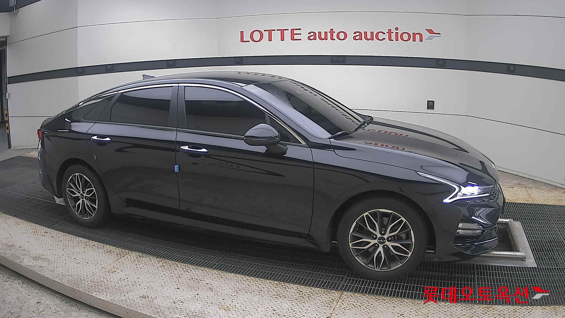 Kia - K5 | INTERACTIVE (G) 2.0 Prestige 17
