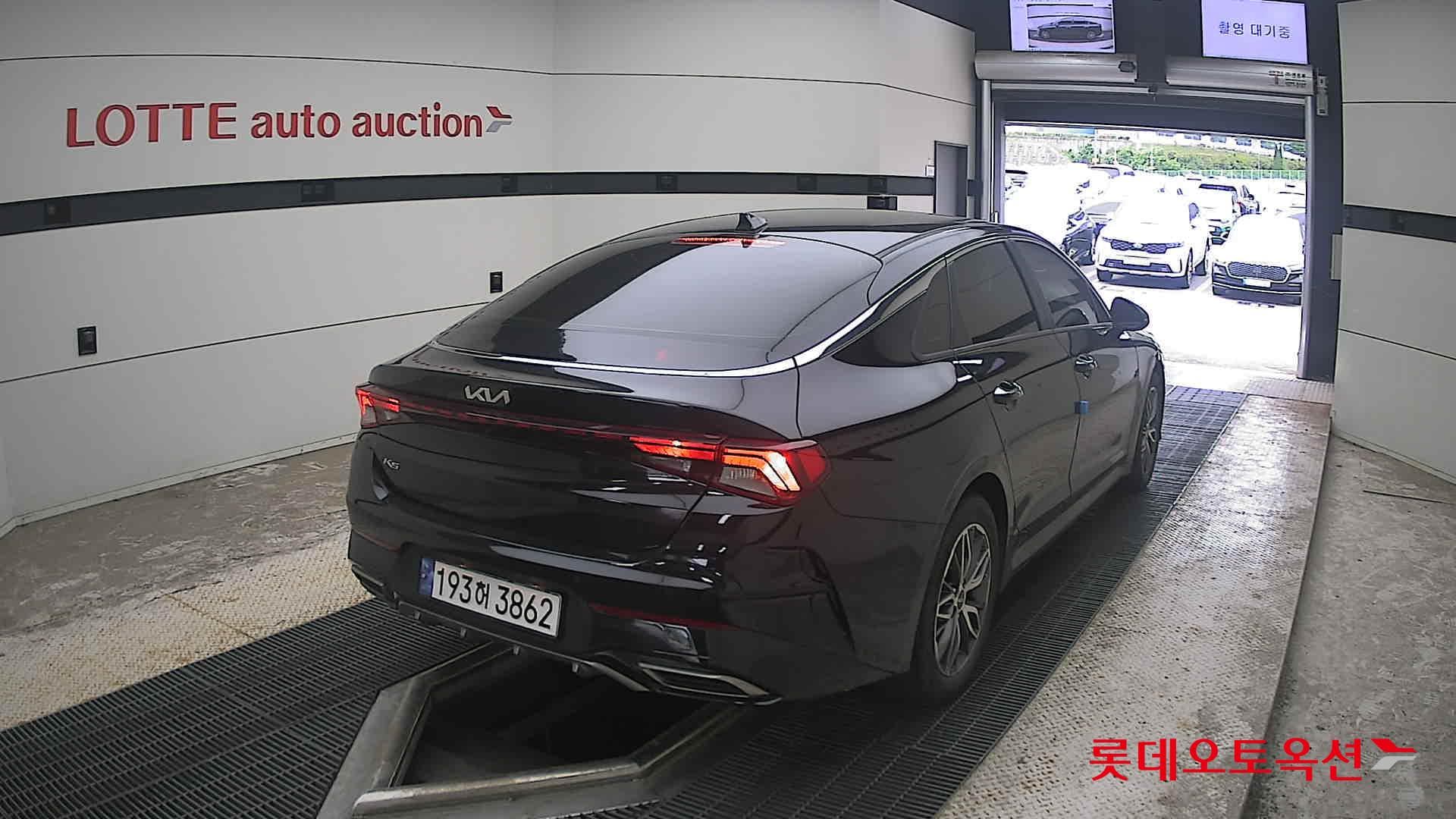 Kia - K5 | INTERACTIVE (G) 2.0 Prestige 13