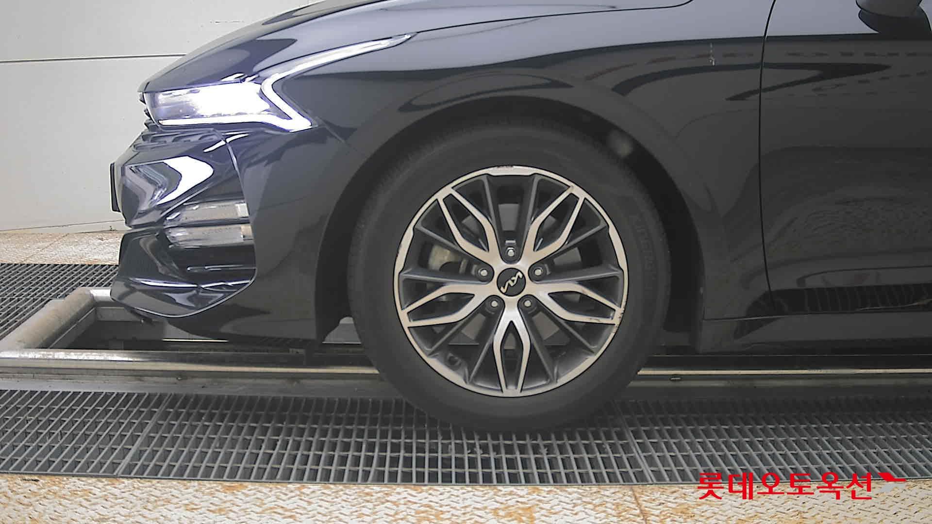 Kia - K5 | INTERACTIVE (G) 2.0 Prestige 21