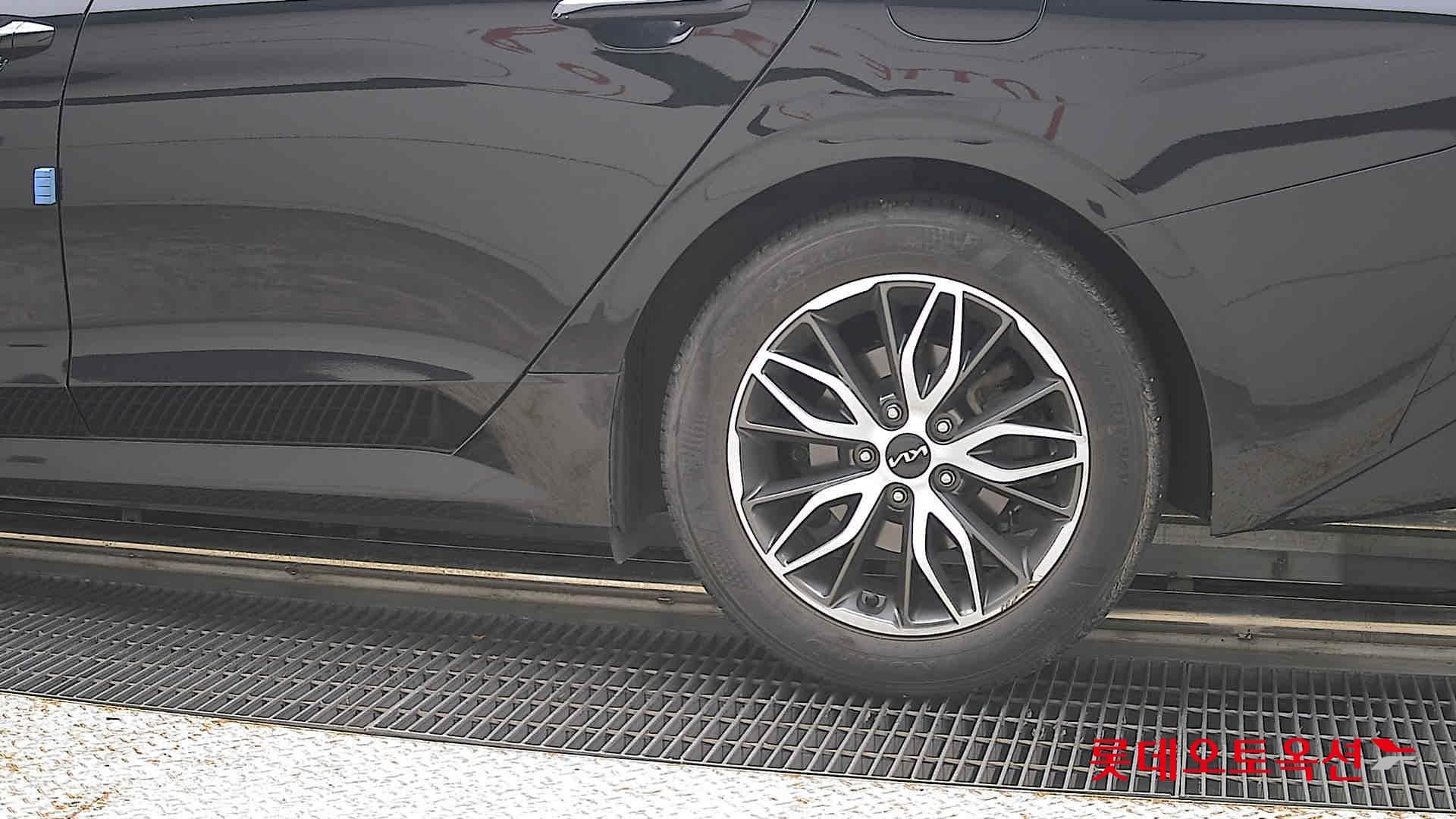 Kia - K5 | INTERACTIVE (G) 2.0 Prestige 22
