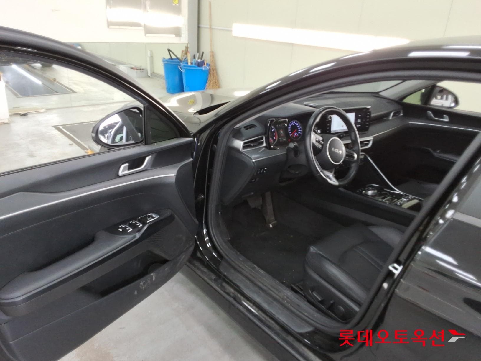 Kia - K5 | INTERACTIVE (G) 2.0 Prestige 34