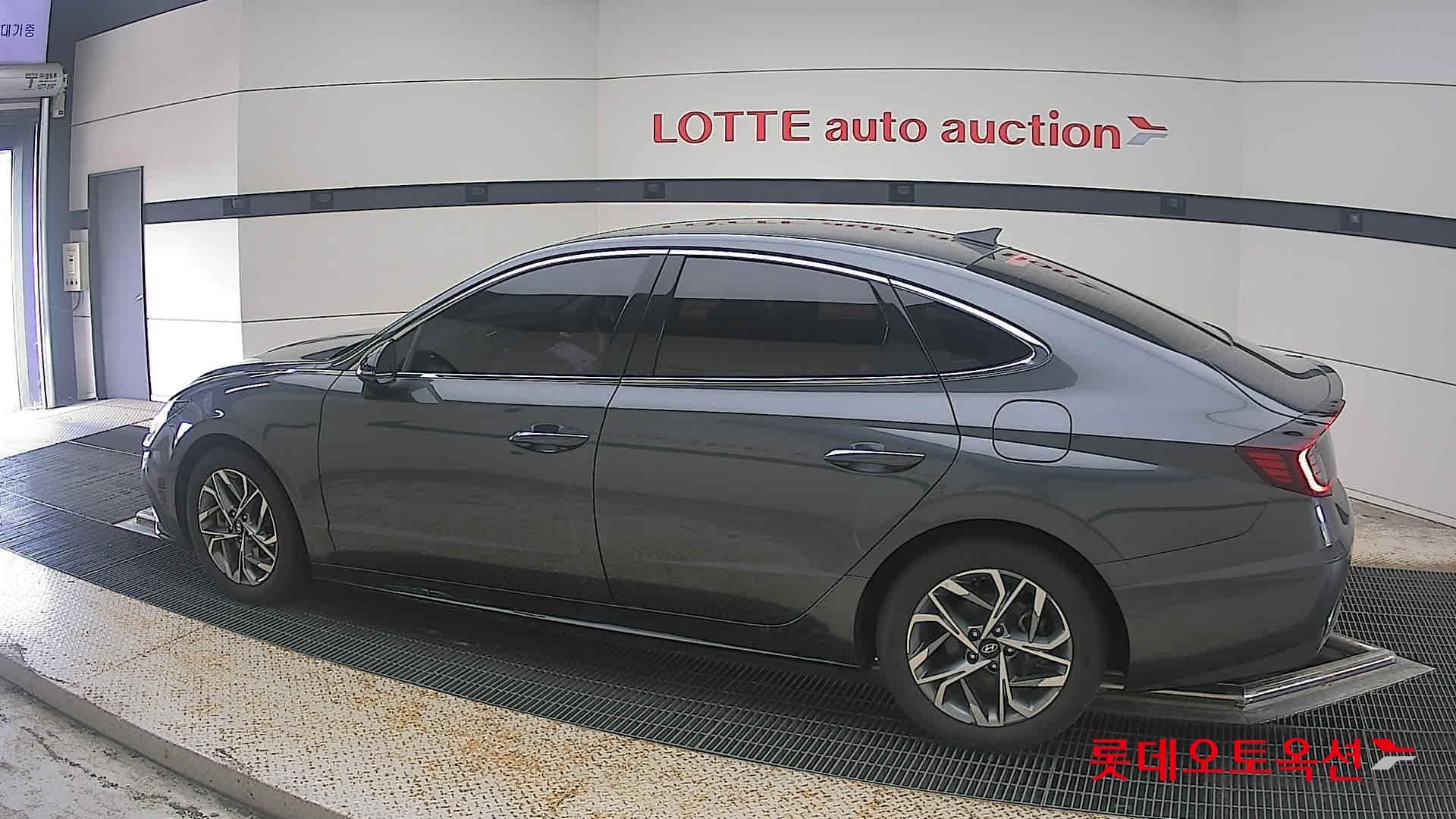 Hyundai - Sonata | DN8 (G) 2.0 Modern 7
