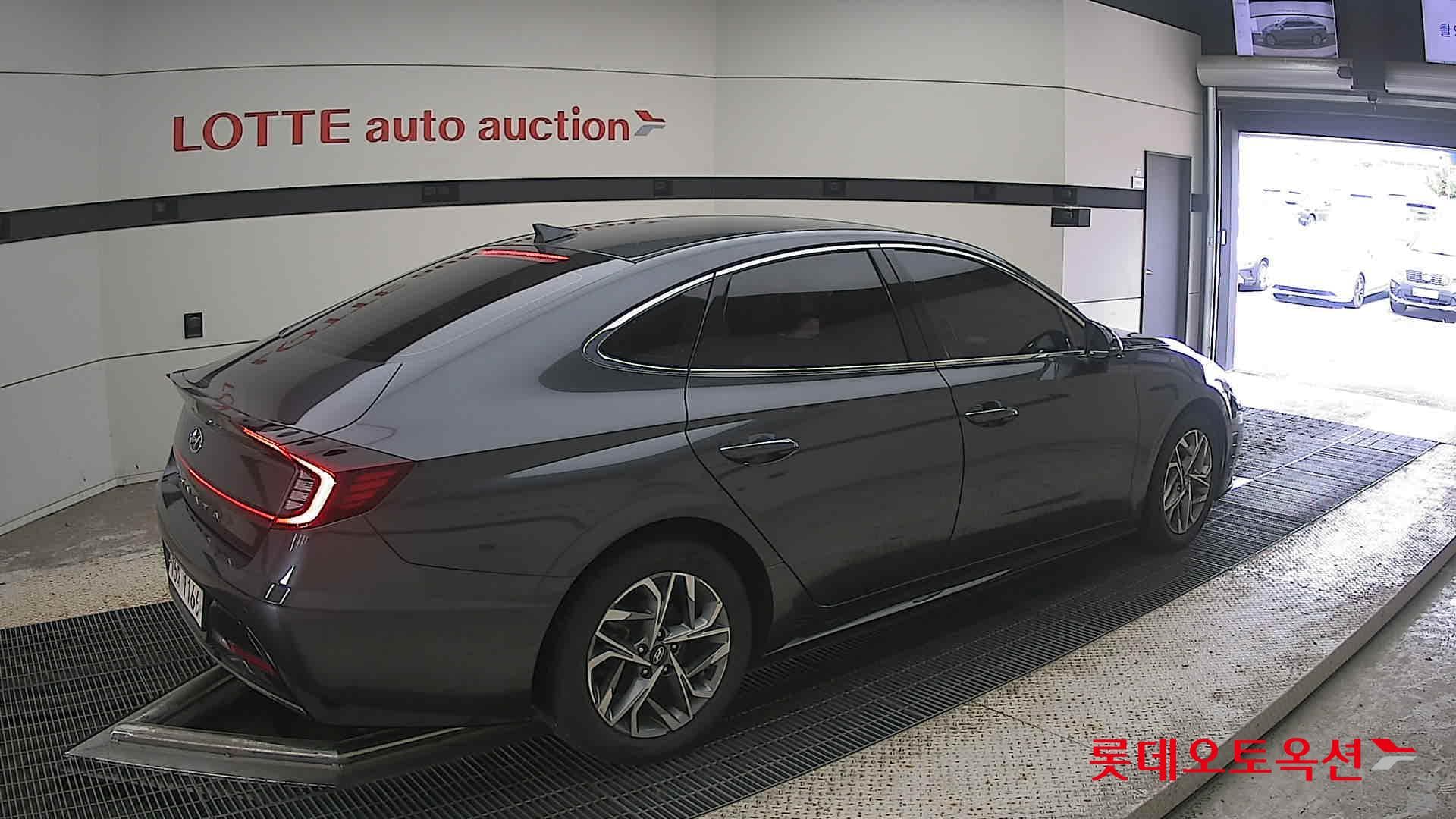 Hyundai - Sonata | DN8 (G) 2.0 Modern 14