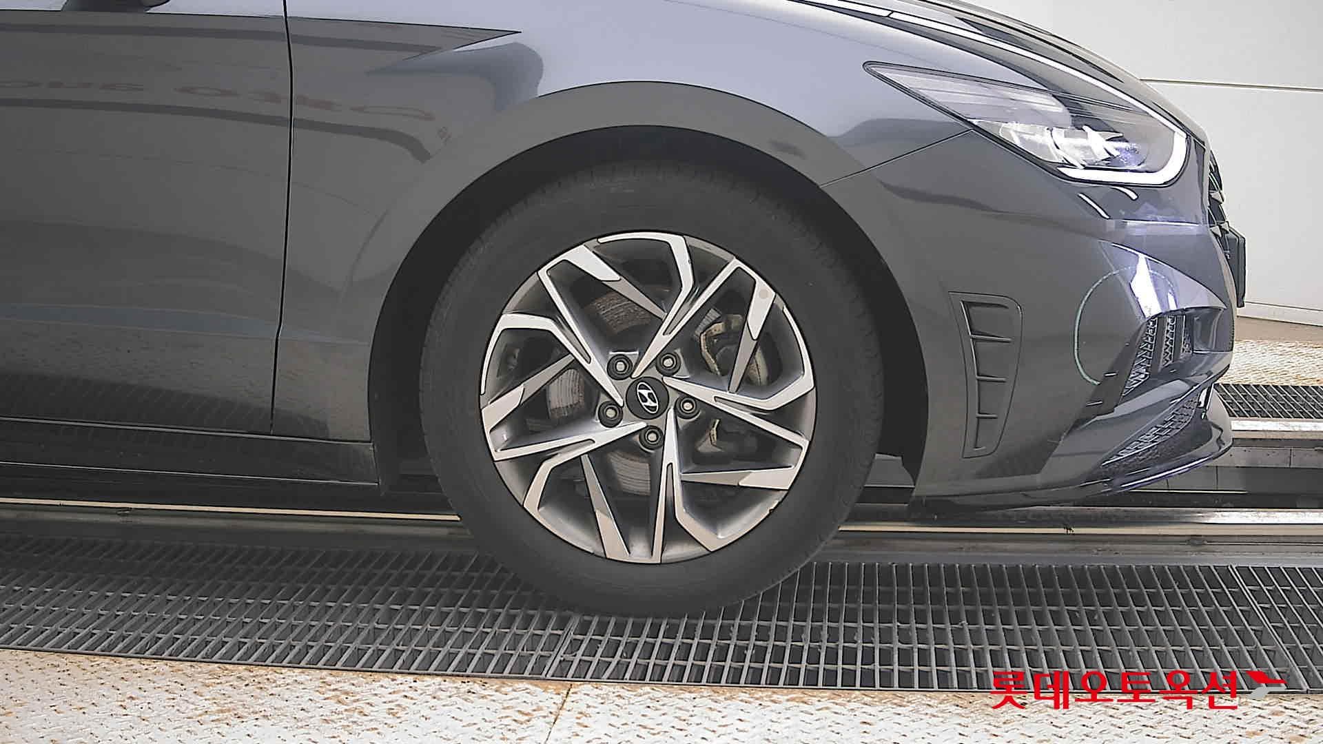Hyundai - Sonata | DN8 (G) 2.0 Modern 23