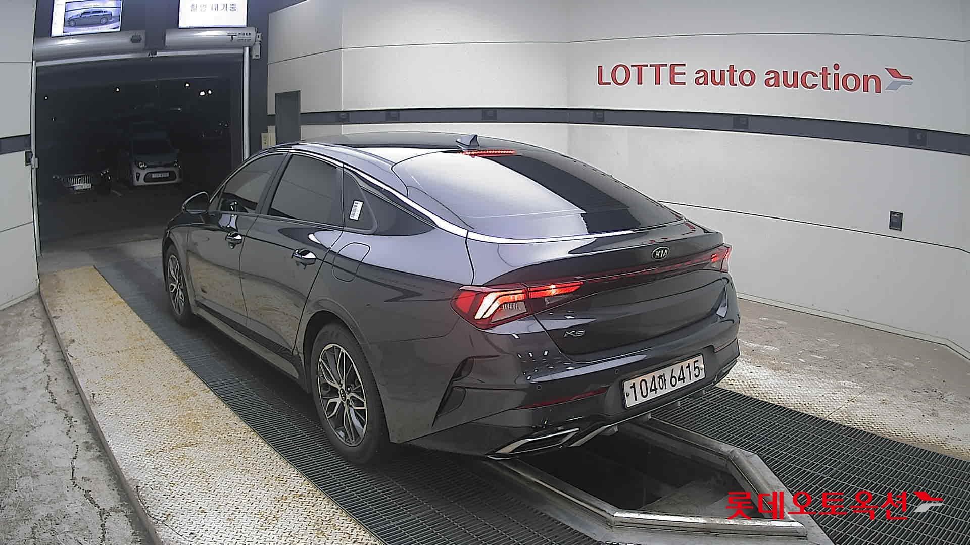 Kia - K5 | INTERACTIVE (G) 2.0 Prestige 10