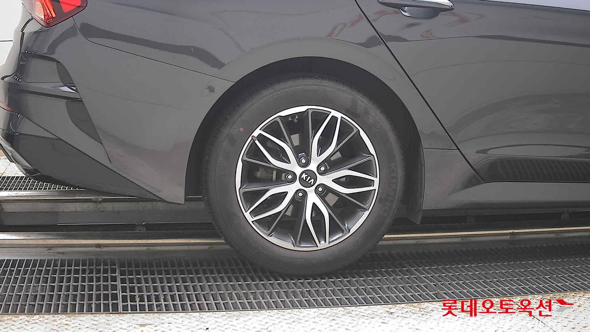 Kia - K5 | INTERACTIVE (G) 2.0 Prestige 24