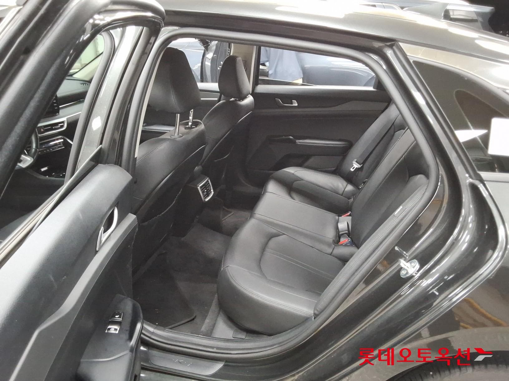 Kia - K5 | INTERACTIVE (G) 2.0 Prestige 37