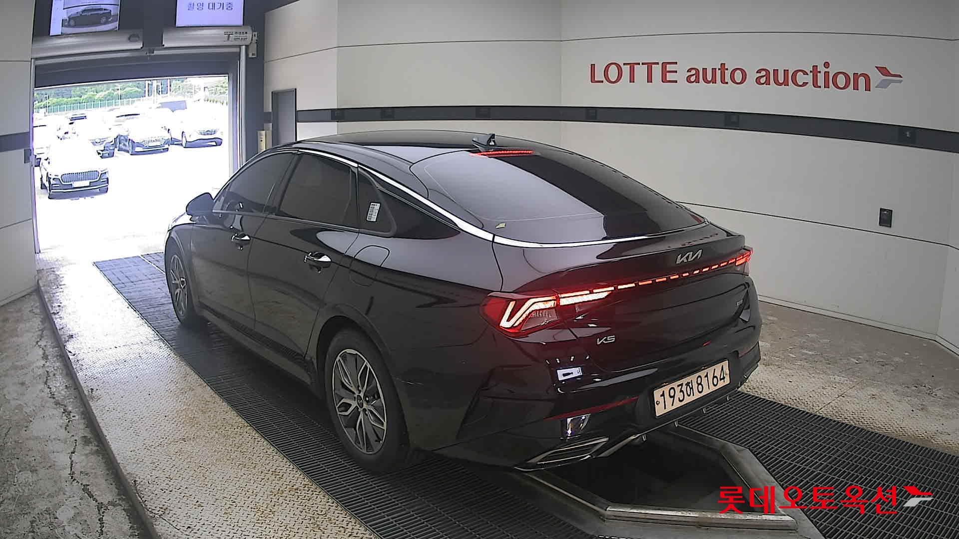 Kia - K5 | INTERACTIVE (H) 2.0 Noblesse 10